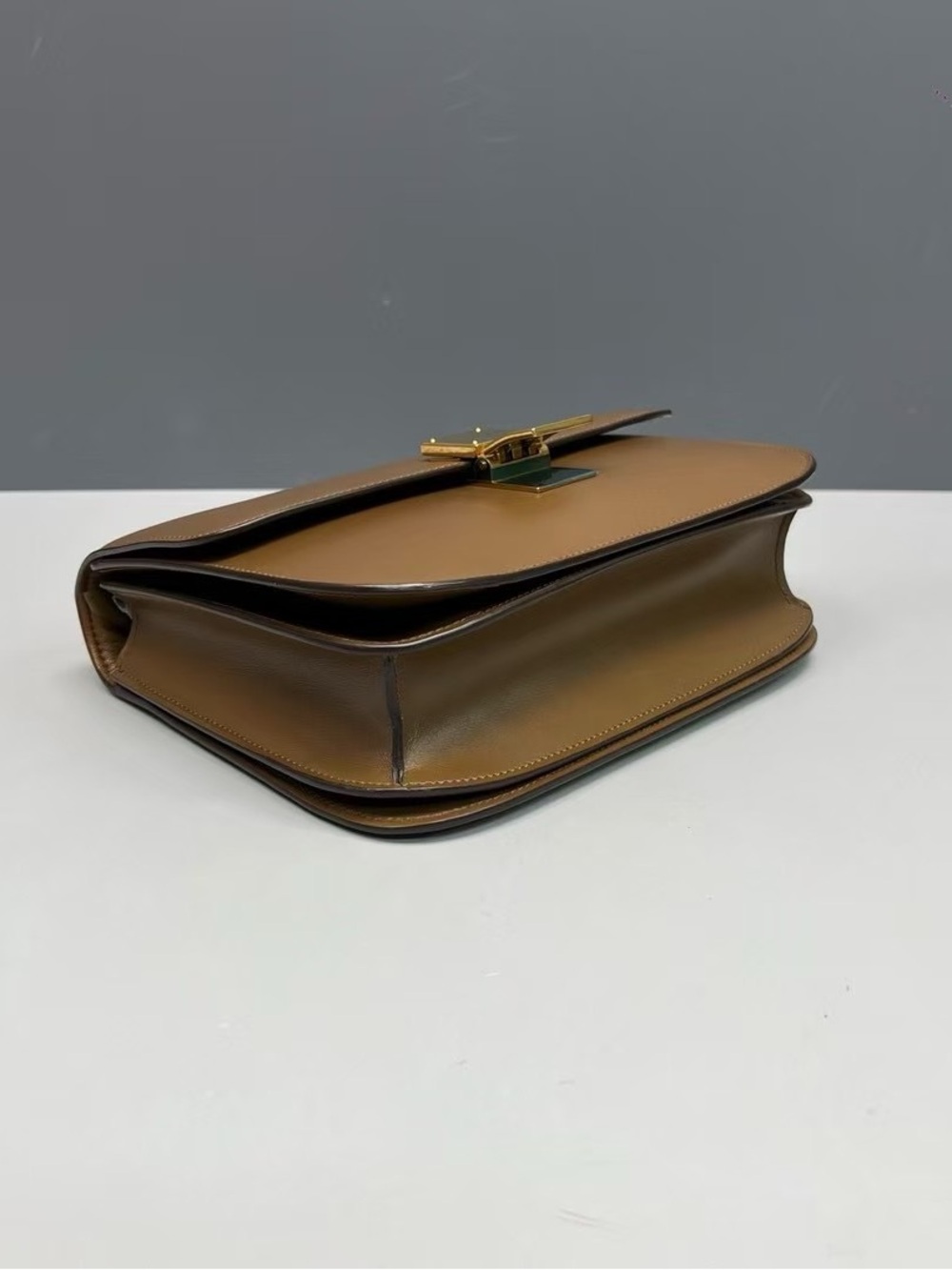 Celine Brown Leather Classic Box Crossbody with Gold Hardware - Picture 3 of 9